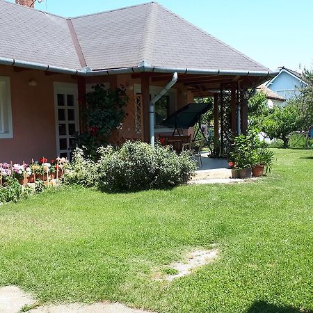 Nemeth Apartmanhaz Balatongyörök المظهر الخارجي الصورة
